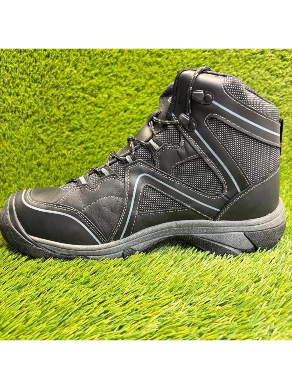 Avenger Crosscut Mid Men Size 12E Puncture-Resistant Steel Toe Safety Work Boots